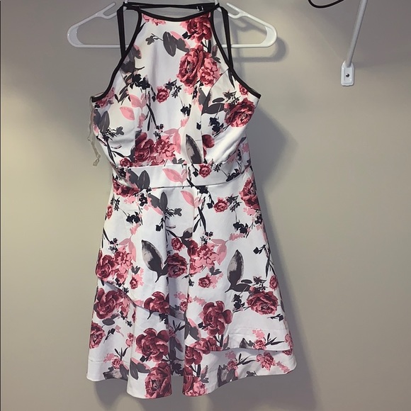 Flower Print dress - Picture 1 of 3